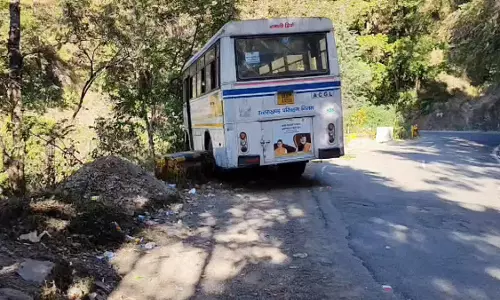 Nainital: चलती रोडवेज बस का स्टेयरिंग लॉक, बाल-बाल बचे यात्री