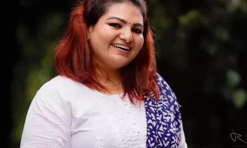 Kochi: सैंड्रा थॉमस को प्रोड्यूसर्स एसोसिएशन से निकालने पर कोर्ट की रोक