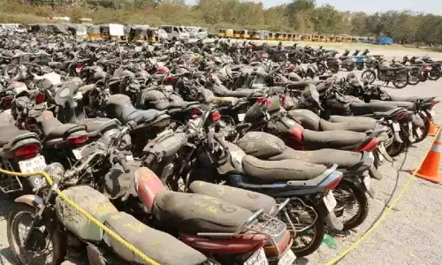 Cyberabad police 353 लावारिस वाहनों की नीलामी करेगी