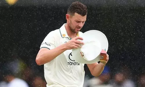 Daniel Vettori ने जोश हेजलवुड की प्रशंसा करते हुए उन्हें सर्वश्रेष्ठ गेंदबाजों में से एक Daniel Vettori ने जोश हेजलवुड की प्रशंसा करते हुए उन्हें सर्वश्रेष्ठ गेंदबाजों में से एक