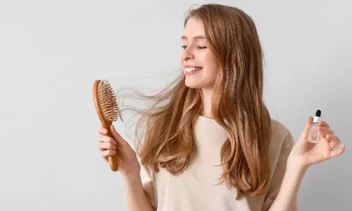 स्वस्थ-चमकदार बालों के लिए बेरीज का सेवन है लाभदायक स्वस्थ-चमकदार बालों के लिए बेरीज का सेवन है लाभदायक