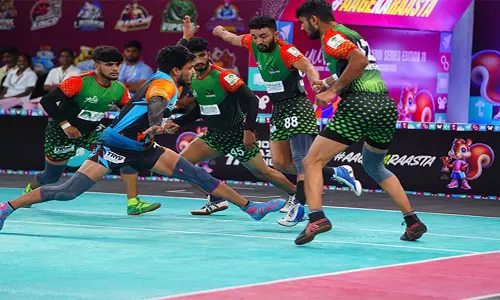 Yuva Kabaddi Series: डिविजन 3 के चौथे दिन लगातार दो मुकाबलों ने सुर्खियां बटोरीं Yuva Kabaddi Series: डिविजन 3 के चौथे दिन लगातार दो मुकाबलों ने सुर्खियां बटोरीं