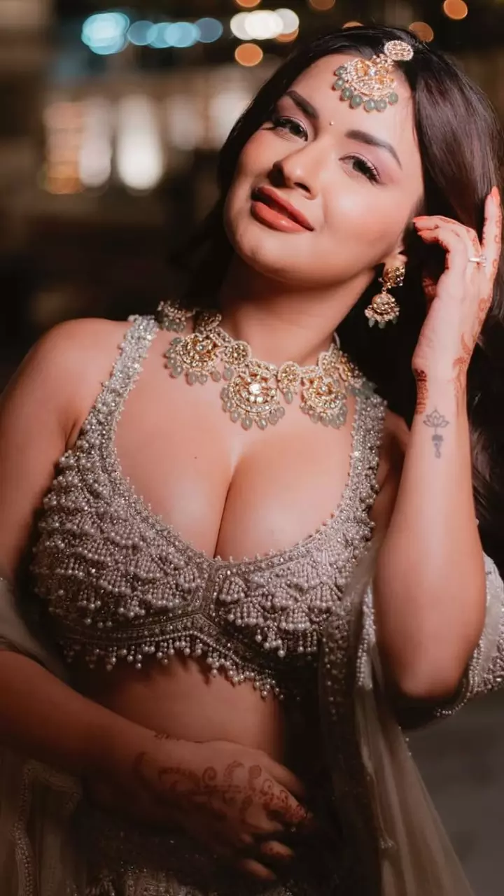 अवनीत कौर का दिखा ट्रेडिशनल अवतार