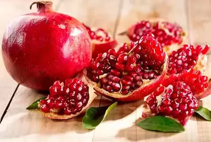 Pomegranate खाते समय ये 5 गलतियां कभी न करें