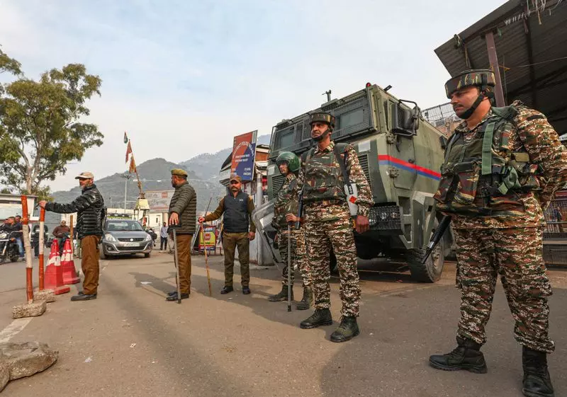 Vaishno देवी रोपवे परियोजना के विरोध में जम्मू-कश्मीर के कटरा में बंद