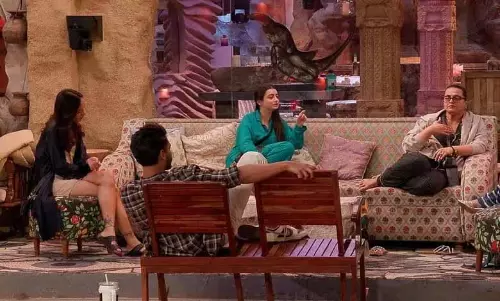 Bigg Boss 18: आज घर में एंट्री लेंगे नए सेलेब्रिटी, जानें उनका नाम Bigg Boss 18: आज घर में एंट्री लेंगे नए सेलेब्रिटी, जानें उनका नाम