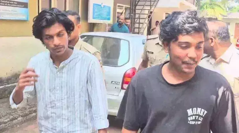 Kerala : आदिवासी व्यक्ति को सड़क पर घसीटा गया दो आरोपियों के खिलाफ लुकआउट नोटिस जारी दो गिरफ्तार Kerala : आदिवासी व्यक्ति को सड़क पर घसीटा गया दो आरोपियों के खिलाफ लुकआउट नोटिस जारी दो गिरफ्तार