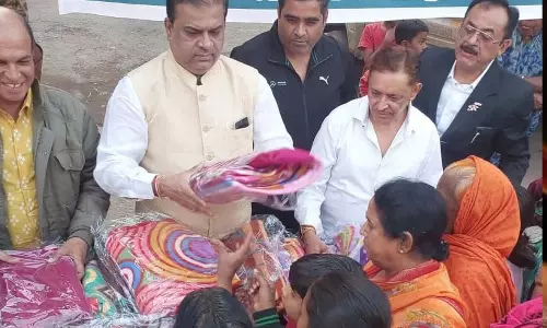 सिंधी काउंसिल ने पुराना राजेंद्र नगर में जरूरतमंदों को वितरित किया कंबल सिंधी काउंसिल ने पुराना राजेंद्र नगर में जरूरतमंदों को वितरित किया कंबल