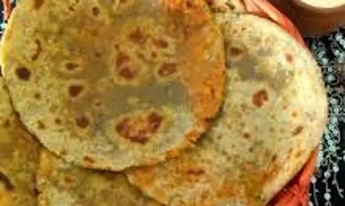 breakfast: नाश्ते में रोज खाएं हेल्दी पराठा, स्वाद, सेहत और प्रोटीन से है भरपूर breakfast: नाश्ते में रोज खाएं हेल्दी पराठा, स्वाद, सेहत और प्रोटीन से है भरपूर