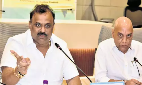 Andhra: भूमि अभिलेखों को सरल बनाया जाएगा और विवादों का समाधान किया जाएगा Andhra: भूमि अभिलेखों को सरल बनाया जाएगा और विवादों का समाधान किया जाएगा