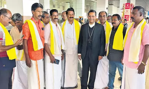 Kerala: कार्डिनल जॉर्ज जैकब कूवाकड केरल पहुंचे Kerala: कार्डिनल जॉर्ज जैकब कूवाकड केरल पहुंचे