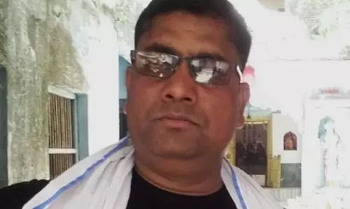 गबन मामले में पंचायत सचिव सस्पेंड, ग्रामीणों ने किया था भूख हड़ताल गबन मामले में पंचायत सचिव सस्पेंड, ग्रामीणों ने किया था भूख हड़ताल