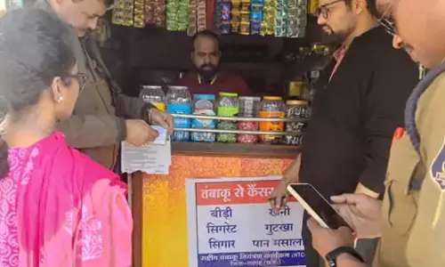 8 पान ठेलों पर जुर्माने की कार्रवाई