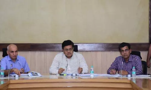 ‘समय सीमा का पालन न करने वाले ठेकेदारों के खिलाफ कार्रवाई’ ‘समय सीमा का पालन न करने वाले ठेकेदारों के खिलाफ कार्रवाई’