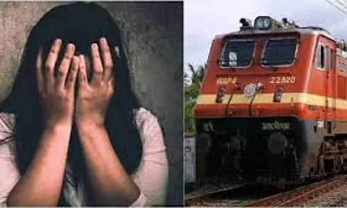 West Bengal: चलती ट्रेन में युवती को रेप की धमकी West Bengal: चलती ट्रेन में युवती को रेप की धमकी