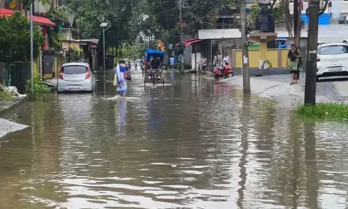 Assam : कृत्रिम बाढ़ के मुद्दे पर चर्चा के लिए आईआईटी विशेषज्ञ ने डिब्रूगढ़ का दौरा
