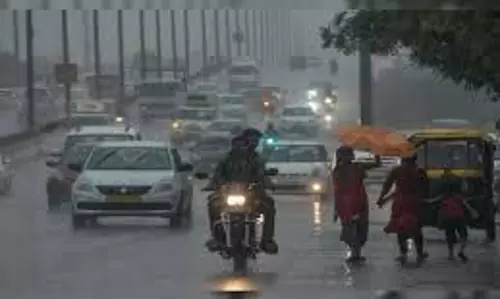 Delhi का मौसम और आज का AQI
