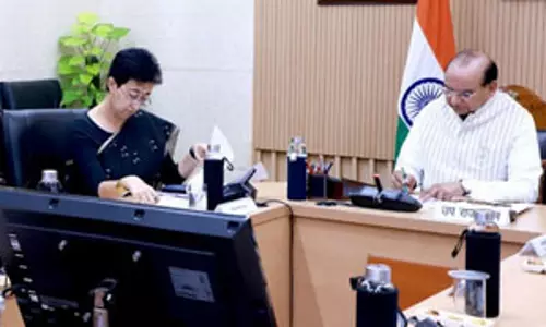 कैग रिपोर्ट को लेकर दिल्ली के एलजी ने विशेष सत्र बुलाने के लिए सीएम आतिशी को लिखा पत्र कैग रिपोर्ट को लेकर दिल्ली के एलजी ने विशेष सत्र बुलाने के लिए सीएम आतिशी को लिखा पत्र