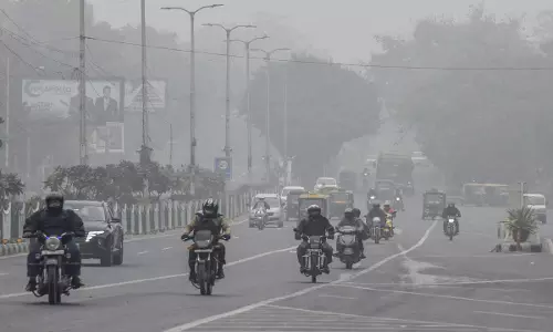 दिल्ली-एनसीआर में धुंध की चादर, AQI ‘गंभीर’ श्रेणी में