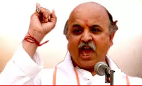 Sahibabad: बांग्लादेश में हिंदुओं की रक्षा के लिए मोदी सरकार को सख्त कदम उठाना होगा: डॉ. प्रवीण तोगड़िया