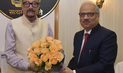 राज्यपाल डेका से मुख्य न्यायाधीश जस्टिस सिन्हा ने की सौजन्य भेंट
