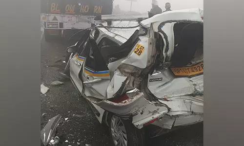 बुलंदशहर में घने कोहरे के कारण NH-91 पर कई वाहन आपस में टकरा गए, कई घायल बुलंदशहर में घने कोहरे के कारण NH-91 पर कई वाहन आपस में टकरा गए, कई घायल