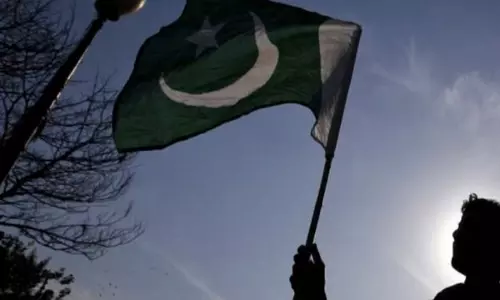 Karachi की इमारतों में अग्नि सुरक्षा प्रणालियों का अभाव, विशेषज्ञों ने राष्ट्रीय सम्मेलन में चेतावनी दी