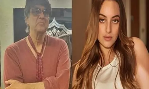 Mukesh Khanna ने सोनाक्षी द्वारा उनकी परवरिश पर सवाल उठाने पर चुप्पी तोड़ी Mukesh Khanna ने सोनाक्षी द्वारा उनकी परवरिश पर सवाल उठाने पर चुप्पी तोड़ी