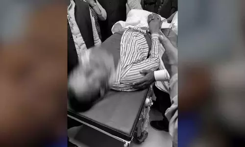 Assam : गुवाहाटी में राजभवन चलो प्रदर्शन के दौरान असम कांग्रेस कार्यकर्ता की मौत Assam : गुवाहाटी में राजभवन चलो प्रदर्शन के दौरान असम कांग्रेस कार्यकर्ता की मौत
