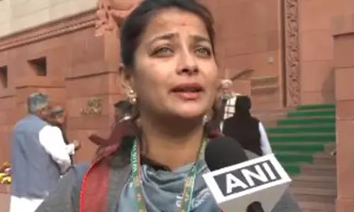BJP, RSS ने हमेशा भारतीय ध्वज और संविधान से नफरत की है: कांग्रेस सांसद प्रणीति शिंदे BJP, RSS ने हमेशा भारतीय ध्वज और संविधान से नफरत की है: कांग्रेस सांसद प्रणीति शिंदे