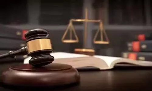 Mumbai: दक्षिण कोरियाई वीजा रैकेट मामले में नौसेना अधिकारी को मिली जमानत Mumbai: दक्षिण कोरियाई वीजा रैकेट मामले में नौसेना अधिकारी को मिली जमानत