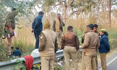 Ghaziabad : सूटकेस में मिला करीब सात साल के लड़के का शव Ghaziabad : सूटकेस में मिला करीब सात साल के लड़के का शव