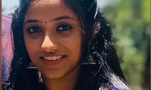Kozhikode: नर्सिंग छात्रा की मौत पर संदेह, पीड़ित परिवार ने जांच की मांग की Kozhikode: नर्सिंग छात्रा की मौत पर संदेह, पीड़ित परिवार ने जांच की मांग की