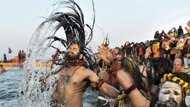 Prayagraj: सबसे बड़े धार्मिक आयोजन महाकुम्भ में बारह वर्ष बाद हठयोगियों का दर्शन मिलेगा