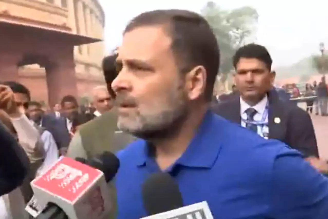 BIG BREAKING: संसद में धक्का-मुक्की से माहौल गरमाया, सांसद को चोट लगी, राहुल गांधी का बड़ा बयान