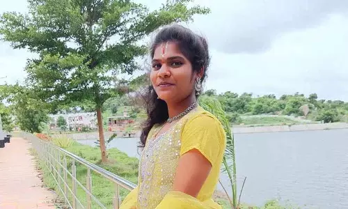 लोक गायिका ने इंस्टाग्राम दोस्त से शादी करने के 21 दिन बाद आत्महत्या कर ली लोक गायिका ने इंस्टाग्राम दोस्त से शादी करने के 21 दिन बाद आत्महत्या कर ली