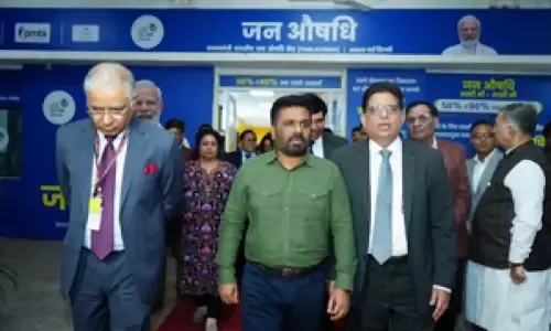 Sri Lankan राष्ट्रपति दिसानायके ने दिल्ली के एम्स में जन औषधि केंद्र का दौरा किया