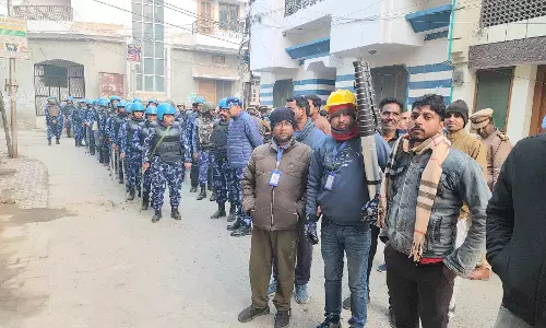 सांसद के घर बिजली विभाग की दबिश, जियाउर्रहमान बर्क पर बिजली चोरी का शक सांसद के घर बिजली विभाग की दबिश, जियाउर्रहमान बर्क पर बिजली चोरी का शक
