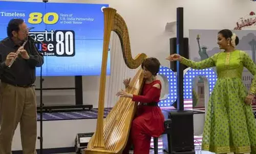 Music, नृत्य और यादों के माध्यम से मनाया गया अमेरिकी-भारतीय दोस्ती का 80 साल