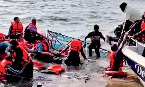 Elephanta incident: कैसे तीन CISF नायकों ने मिनटों में 35 लोगों को बचाया Elephanta incident: कैसे तीन CISF नायकों ने मिनटों में 35 लोगों को बचाया