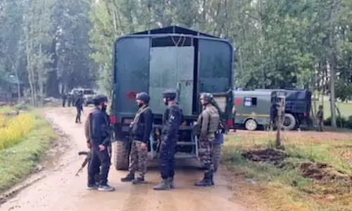 Kulgam में मुठभेड़ के दौरान पांच आतंकवादी मारे गए, दो जवान घायल