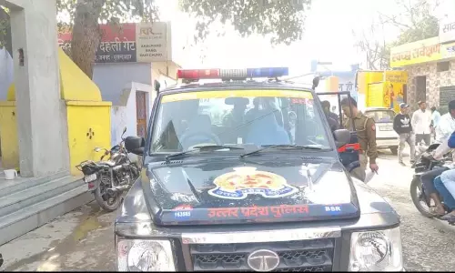 Bulandshahr: कुछ दबंगों ने दलित पुलिसकर्मी की घुड़चढ़ी के दौरान पथराव किया