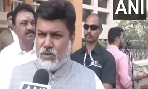 मुंबई नाव दुर्घटना पर Maharashtra के मंत्री सामंत ने कहा- जांच की जाएगी, कार्रवाई की जाएगी मुंबई नाव दुर्घटना पर Maharashtra के मंत्री सामंत ने कहा- जांच की जाएगी, कार्रवाई की जाएगी