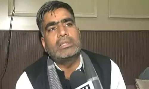 सपा विधायक अतुल प्रधान को पूरे सत्र के लिए UP विधानसभा से निलंबित कर दिया गया सपा विधायक अतुल प्रधान को पूरे सत्र के लिए UP विधानसभा से निलंबित कर दिया गया