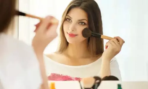 Natural Blush on Face:  चेहरे पर प्राकृतिक निखार के लिए इन चीजों का करें इस्तेमाल