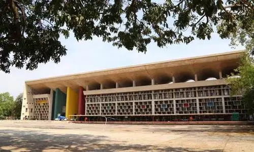 CJ Court के बाहर बरामदे के निर्माण में देरी