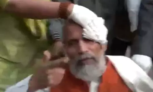 राहुल गांधी ने सांसद को धक्का दिया जो मेरे ऊपर गिरा...बीजेपी सांसद का बड़ा दावा, VIDEO राहुल गांधी ने सांसद को धक्का दिया जो मेरे ऊपर गिरा...बीजेपी सांसद का बड़ा दावा, VIDEO