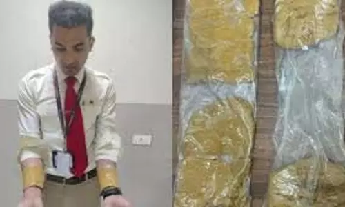 Air India के केबिन क्रू को एक करोड़ रुपये के सोने की तस्करी के आरोप में गिरफ्तार किया