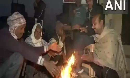 UP में तापमान में गिरावट के साथ कड़ाके की ठंड की स्थिति बनी हुई