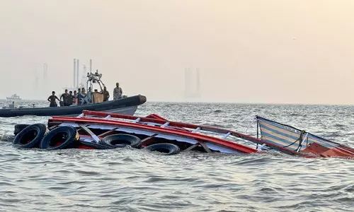Mumbai boat accident: कुल 105 लोग भर्ती, 90 को छुट्टी, 2 की हालत गंभीर Mumbai boat accident: कुल 105 लोग भर्ती, 90 को छुट्टी, 2 की हालत गंभीर